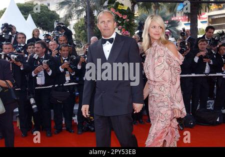 File photo dated May 5, 2003 of American actor Kevin Costner and his girlfriend Christine Baumgartner arrive at the screening of the film Matrix Reloaded in the Palais des Festivals as part of the 56th Cannes Film Festival. Kevin Costner and his wife of nearly 19 years, Christine Baumgartner, are divorcing, a representative for the actor said on Tuesday. Costner and Baumgartner, a model and handbag designer, began dating in 1998 before getting married at his Colorado ranch in 2004. Photo by Arnal-Hahn-Nebinger/ABACAPRESS.COM Credit: Abaca Press/Alamy Live News Stock Photo