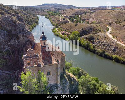 rio Duero y ermita de San Saturio, Soria, Comunidad Autónoma de Castilla, Spain, Europe Stock Photo