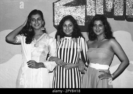 Indian old vintage 1980s black and white bollywood cinema hindi movie film actor, India, Anita Raj, Tina Munim, Asha Sachdev, Indian actress, India Stock Photo