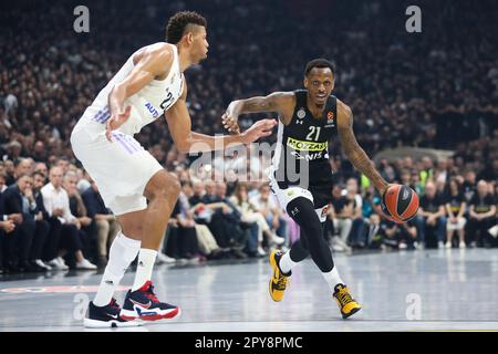 Belgrade, Serbia, 4 May 2023. James Nunnally of Partizan Mozzart Bet  Belgrade talks to his teammates after the defeat during the Play Offs Game 4  - 2022/2023 Turkish Airlines EuroLeague match between