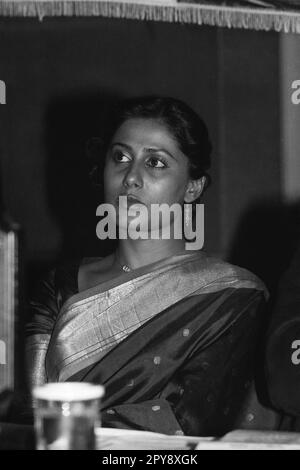 smita patil