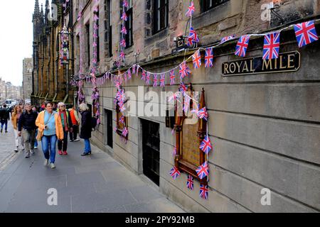 Edinburgh, Scotland, UK. 3rd May 2023. Preparations for the Coronation of King Charles III  on Saturday 6th May 2023, at Westminster Abbey in full swing along the Royal Mile.  Credit: Craig Brown/Alamy Live News Stock Photo