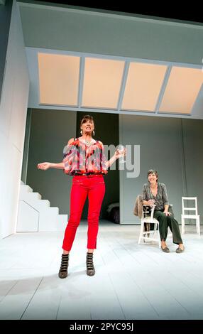 l-r: Doon Mackichan (Frances), Tamsin Greig (Hilary) in JUMPY by April de Angelis at the Duke of York's Theatre, London WC2   28/08/2012  a Royal Court Theatre 2011 production  design: Lizzie Clachan  lighting: Peter Mumford  director: Nina Raine Stock Photo