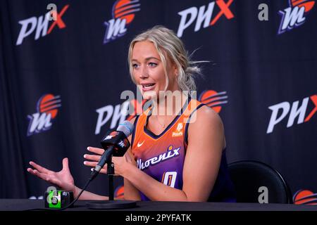 Phoenix Mercury guard Sophie Cunningham takes a selfie with Phoenix