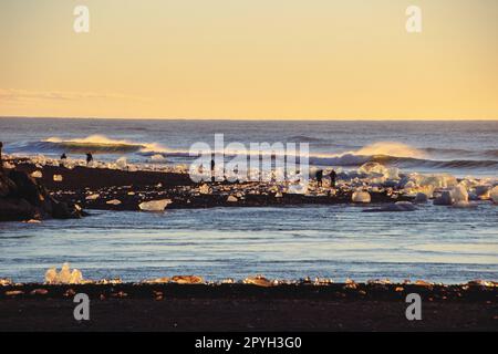 Sunrise at diamond beach, near jokulsarlon lagoon, Iceland Stock Photo