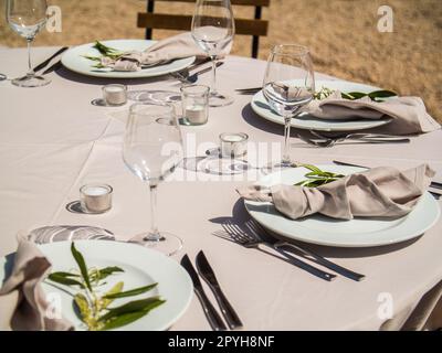 Luxury elegant wedding reception table arrangement and floral centerpiece - wedding banquet and event outdoor Stock Photo