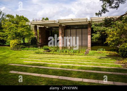 Beyeler Foundation or Fondation Beyeler, a museum in Riehen, near Basel which houses the art collection of Hildy and Ernst Beyeler, the building is de Stock Photo