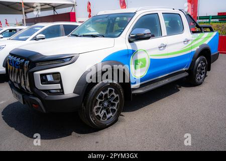 https://l450v.alamy.com/450v/2pym3gx/anhui-province-china-17042023-ev-version-of-the-jac-t9-pickup-truck-being-driven-on-a-track-during-a-test-drive-2pym3gx.jpg