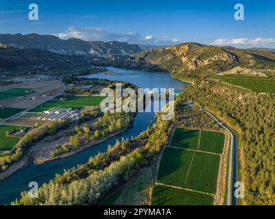 Aerial view of the Sant Llorenç de Montgai reservoir and the surroundings of Camarasa and the Mont-roig mountain range (Lleida, Catalonia, Spain) Stock Photo