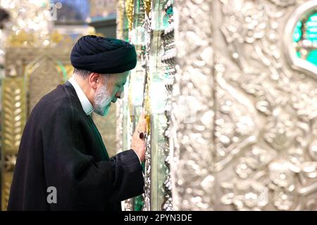 Sayyidah Zaynab, Damascus, Syria. 3rd May, 2023. Iranian President EBRAHIM RAISI attends Sayyidah Zaynab Mosque in Damascus on May 3, 2023. The visiting Iranian president hailed al-Assad for overcoming sanctions and achieving ''victory'' in the country's 12-year-long civil war, in which Tehran has been a significant ally. (Credit Image: © Iranian Presidency via ZUMA Press Wire) EDITORIAL USAGE ONLY! Not for Commercial USAGE! Stock Photo