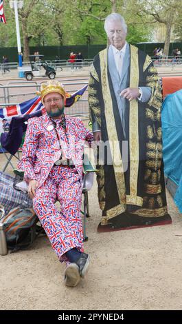 London, UK. 04th May, 2023. A Royal supporter ahead of King Charles III Coronation in London on Thursday, May 04, 2023.Thousands of people from around the world are expected to arrive in London for the Coronation over the next few days. Photo by Hugo Philpott/UPI Credit: UPI/Alamy Live News Stock Photo