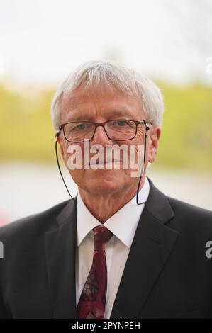 Hamburg, Germany. 04th May, 2023. Stefan Rose-John, biochemist and recipient of the Jung Medal for Medicine in Gold 2023, stands on the balcony of the Anglo-German Club before the award ceremony of the Jung Prize for Medicine 2023. Rose-John will receive the 2023 Jung Medal for Medicine in Gold for his lifetime of scientific achievement in translational medicine. With a total value of 540,000 euros, the prizes of the Jung Foundation for Science and Research are among the most highly endowed in Europe. Credit: Marcus Brandt/dpa/Alamy Live News Stock Photo