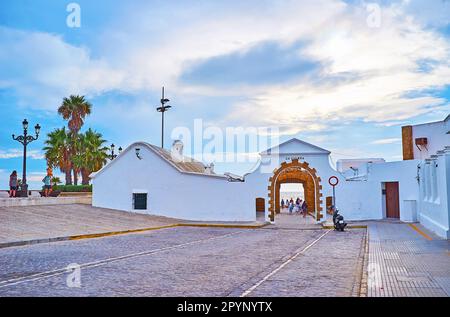 CADIZ, SPAIN - SEPT 21, 2019: The medieval La Caleta gate of San Sebastian Castle, located on the coast of bay of Cadiz, on September 21 in Cadiz Stock Photo