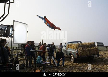 CHRISTOPHER REEVE, SUPERMAN IV: THE QUEST FOR PEACE, 1987 Stock Photo ...