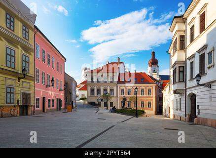 Street in Gyor - Hungary - Cozy little baroque square in the cente Stock Photo