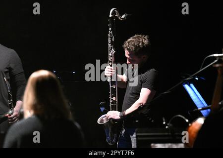 Prague, Czech Republic. 04th May, 2023. British bass clarinetist Gareth Davis, surrounded by other star musicians active in a number of international experimental formations, performed at the first concert of this year's Prague Music Performance, May 4 2023, Prague. Credit: Michal Kamaryt/CTK Photo/Alamy Live News Stock Photo