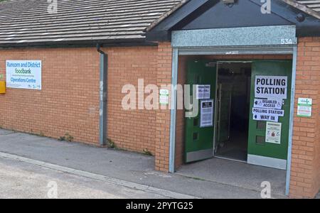 Entrance door, Runcorn and district foodbank, operations centre,53a Russell Rd, Runcorn, Halton, Cheshire, England, UK, WA7 4BH Stock Photo