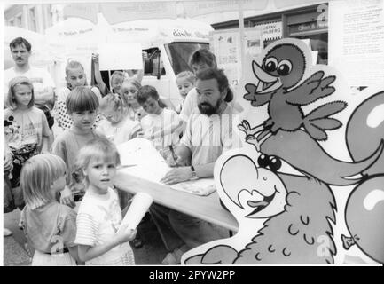 Potsdam 1000 years 1000-year celebration 1993 here children's festival Pots-Blitz on June 6 in Brandenburger Straße and on Luisenplatz Photo: MAZ/Christel Köster [automated translation] Stock Photo