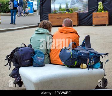 Glasgow, Scotland, UK 5th May, 2023. UK Weather: Sunny warm weather saw tourists  take to the streets in the style mile of the city george square in the city centre.. Credit Gerard Ferry/Alamy Live News Stock Photo