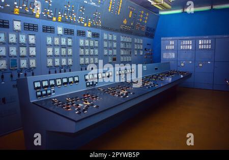 Bulgaria, Kozloduy, 13.11.1991 Kozloduy Nuclear Power Plant Photo: the reactor control room of unit 2 at the Kozloduy Nuclear Power Plant in Bulgaria. Units 1 and 2 were already shut down at the end of 2002. [automated translation] Stock Photo