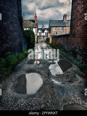 Terraced Houses In Rain Stock Photo - Alamy