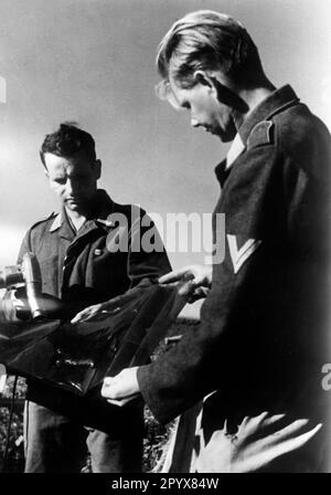Analysis of a reconnaissance flight at the Eastern Front, 1942 Stock ...