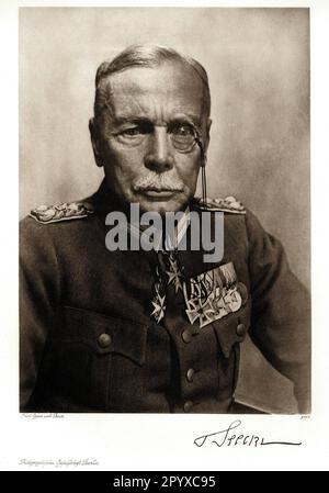 Hans von Seeckt (1866-1936), German colonel general. As chief of army command, von Seeckt built up the Reichswehr during the Weimar Republic. Photograph shows von Seeckt in uniform with the Order 'Pour le Mérite' with oak leaves. Photograph of Gaza and Binz. Photo: Heliogravure, Corpus Imaginum, Hanfstaengl Collection. [automated translation] Stock Photo