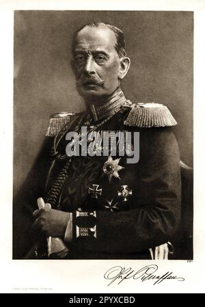 Alfred Graf von Schlieffen (1833-1913), Prussian general field marshal and chief of the army general staff. The photograph shows him in uniform with the star of the Order of the Black Eagle (sum cuique). Photograph. Photo: Heliogravure, Corpus Imaginum, Hanfstaengl Collection. [automated translation] Stock Photo
