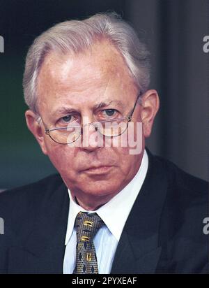 Jacques Santer, Luxembourg politician and President of the European ...