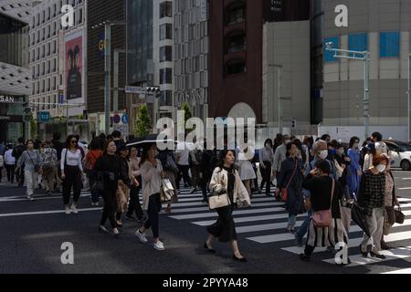 Tokyo, Japan. 2nd May, 2023. Pedestrians walk over a crossroad in Ginza, Tokyo. (Credit Image: © Stanislav Kogiku/SOPA Images via ZUMA Press Wire) EDITORIAL USAGE ONLY! Not for Commercial USAGE! Stock Photo