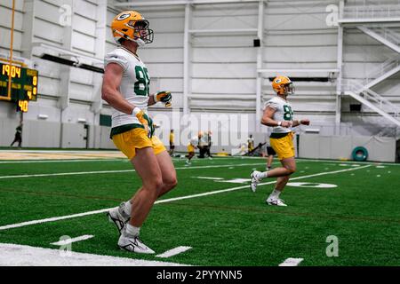 Green Bay Packers' Tucker Kraft catches a pass during an NFL football mini  camp practice session Wednesday, June 14, 2023, in Green Bay, Wis. (AP  Photo/Morry Gash Stock Photo - Alamy