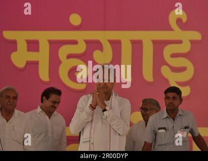 Ajmer, Rajasthan, India. 5th May, 2023. Rajasthan Chief Minister Ashok Gehlot during the 'Inflation Relief Camp' in Ajmer (Credit Image: © Shaukat Ahmed/Pacific Press via ZUMA Press Wire) EDITORIAL USAGE ONLY! Not for Commercial USAGE! Stock Photo