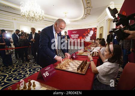 The Best Chess Games of Garry Kasparov 