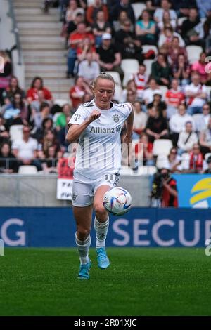 Essen, Germany. 06th May, 2023. Essen, Germany, May 06th 2023: Lea  Schueller (11 Munich) celebrates her teams first goal during the Frauen  Bundesliga game between SGS Essen and FC Bayern unich at