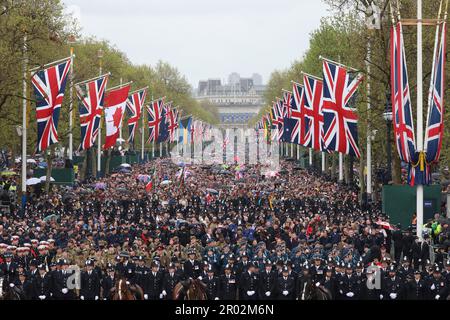 London, UK. 06th May, 2023. Members of the armed forces and the public fill the Mall after Kings Charles's Coronation at Westminster Abbey in London on Saturday, May 06, 2023. Photo by Hugo Philpott/UPI Credit: UPI/Alamy Live News Stock Photo