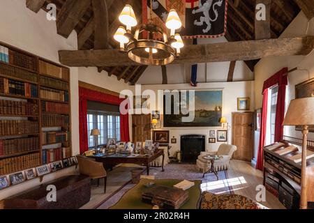 Chartwell House, Mapleton Road, Westerham, Kent, England, UK. - interior view of the study. Stock Photo