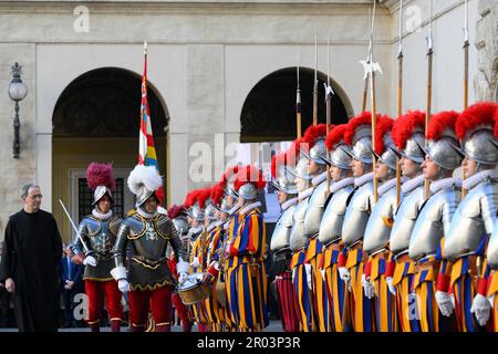 Vatican, Vatican. 06th May, 2023. Italy, Rome, Vatican, 2023/5/6. Pontifical Swiss Guards attend the swearing-in ceremony at the San Damaso Courtyard at the Vatican, Photograph by Vatican media /Catholic Press Photo RESTRICTED TO EDITORIAL USE - NO MARKETING - NO ADVERTISING CAMPAIGNS. Credit: Independent Photo Agency/Alamy Live News Stock Photo