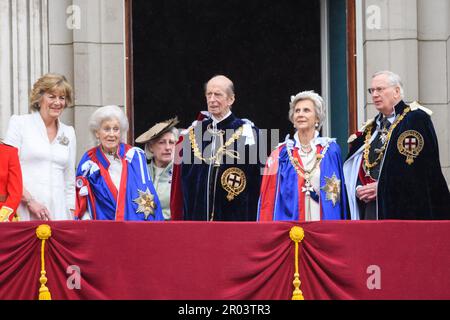 London, UK. 6th May, 2023. Lady in Attendance Annabel Eliot and Marchioness of Lansdowne, Princess Alexandra of Kent, the Duke of kent, the Duchess of Gloucester and the Duke of Gloucester on the balcony of Buckingham Palace, London, following the coronation ceremony of King Charles III. Picture date: Saturday May 6, 2023. Photo credit should read Credit: Matt Crossick/Alamy Live News Stock Photo
