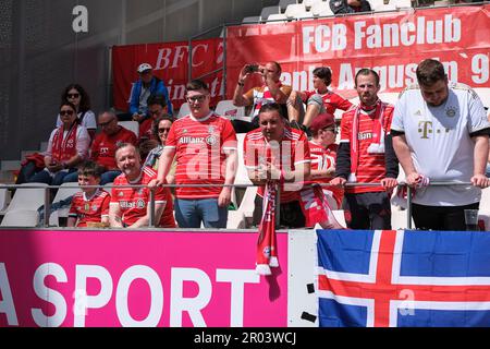 Essen, Germany. 06th May, 2023. Essen, Germany, May 06th 2023: SGS Essen  fan waving a fan flag during the Frauen Bundesliga game between SGS Essen  and FC Bayern unich at the Stadion