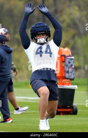 Chicago Bears wide receiver Dante Pettis puts on his helmet during NFL  football OTA practice in Lake Forest, Ill., Wednesday, June 7, 2023. (AP  Photo/Nam Y. Huh Stock Photo - Alamy