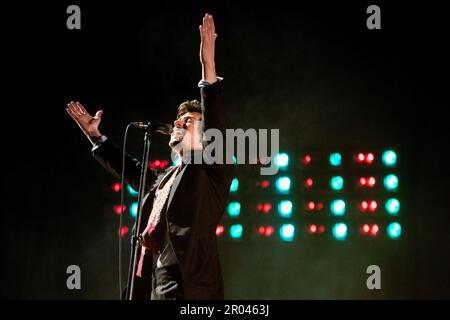 AMSTERDAM – Lead singer and guitarist Alex Turner of rock band Arctic Monkeys during a concert in the Ziggo Dome. The British formation gives two performances in the Amsterdam concert hall. ANP PAUL BERGEN netherlands out - belgium out Stock Photo