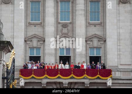 London, UK. 6th May 2023. The Royal Family makes an appearance on the balcony of Buckingham Palace, following the coronation of King Charles III and Queen Camilla on Saturday, May 6th, 2023. Credit: Kiki Streitberger / Alamy Live News Stock Photo