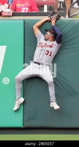 St. Louis, USA. 06th May, 2023. Detroit Tigers Riley Greene crashes into the wall taking a home run away from St. Louis Cardinals Andrew Knizner in the fourth inning at Busch Stadium in St. Louis on Saturday, May 6, 2023. Photo by Bill Greenblatt/UPI Credit: UPI/Alamy Live News Stock Photo