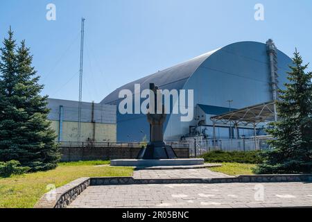 Ukraine. 06th May, 2023. View of Chernobyl nuclear plant sarcophagus covering unit 4 in Ukraine (Photo by Lev Radin/Pacific Press) Credit: Pacific Press Media Production Corp./Alamy Live News Stock Photo