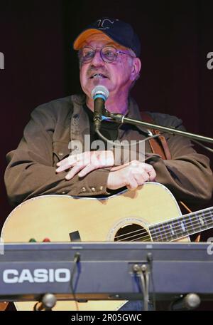 Hayesville, NC, USA. 6th May, 2023. John Ford Coley on stage for John Ford Coley in Concert, Peacock Center, Hayesville, NC May 6, 2023. Credit: Derek Storm/Everett Collection/Alamy Live News Stock Photo