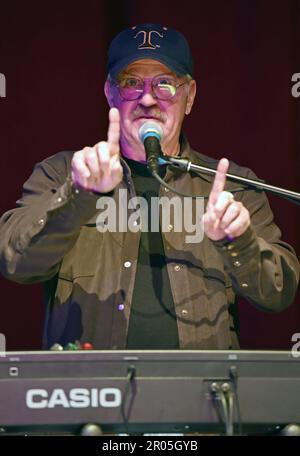 Hayesville, NC, USA. 6th May, 2023. John Ford Coley on stage for John Ford Coley in Concert, Peacock Center, Hayesville, NC May 6, 2023. Credit: Derek Storm/Everett Collection/Alamy Live News Stock Photo