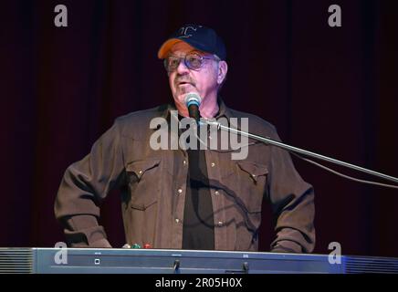 Hayesville, NC, USA. 6th May, 2023. John Ford Coley on stage for John Ford Coley in Concert, Peacock Center, Hayesville, NC May 6, 2023. Credit: Derek Storm/Everett Collection/Alamy Live News Stock Photo