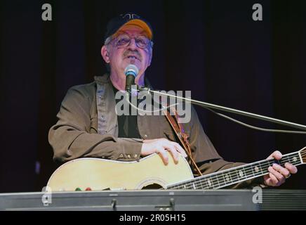 Hayesville, NC, USA. 6th May, 2023. on stage for John Ford Coley in Concert, Peacock Center, Hayesville, NC May 6, 2023. Credit: Derek Storm/Everett Collection/Alamy Live News Stock Photo