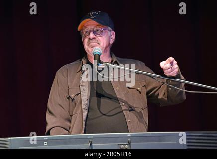 Hayesville, NC, USA. 6th May, 2023. John Ford Coley on stage for John Ford Coley in Concert, Peacock Center, Hayesville, NC May 6, 2023. Credit: Derek Storm/Everett Collection/Alamy Live News Stock Photo