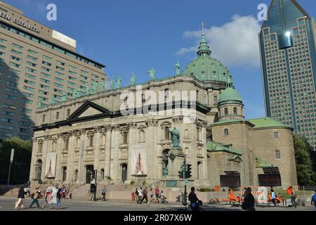 Church, Cathedrale Marie-Reine-du-Monde, Boulevard Rene-Levesque, Montreal, Quebec, Canada Stock Photo